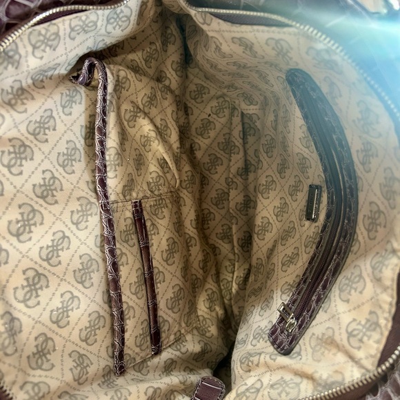 Guess Laura Leopard Baguette Bag Special Edition